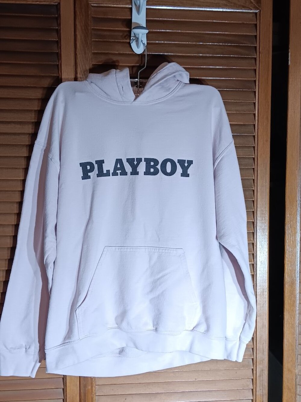 PLAYBOY Hoodie Mens Medium White Bunny Logo Pullover Sweatshirt 21 P2P Flaw